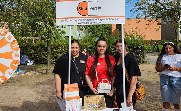 Stand des Sinti-Vereins auf dem Kulturfest Osdorfer Born